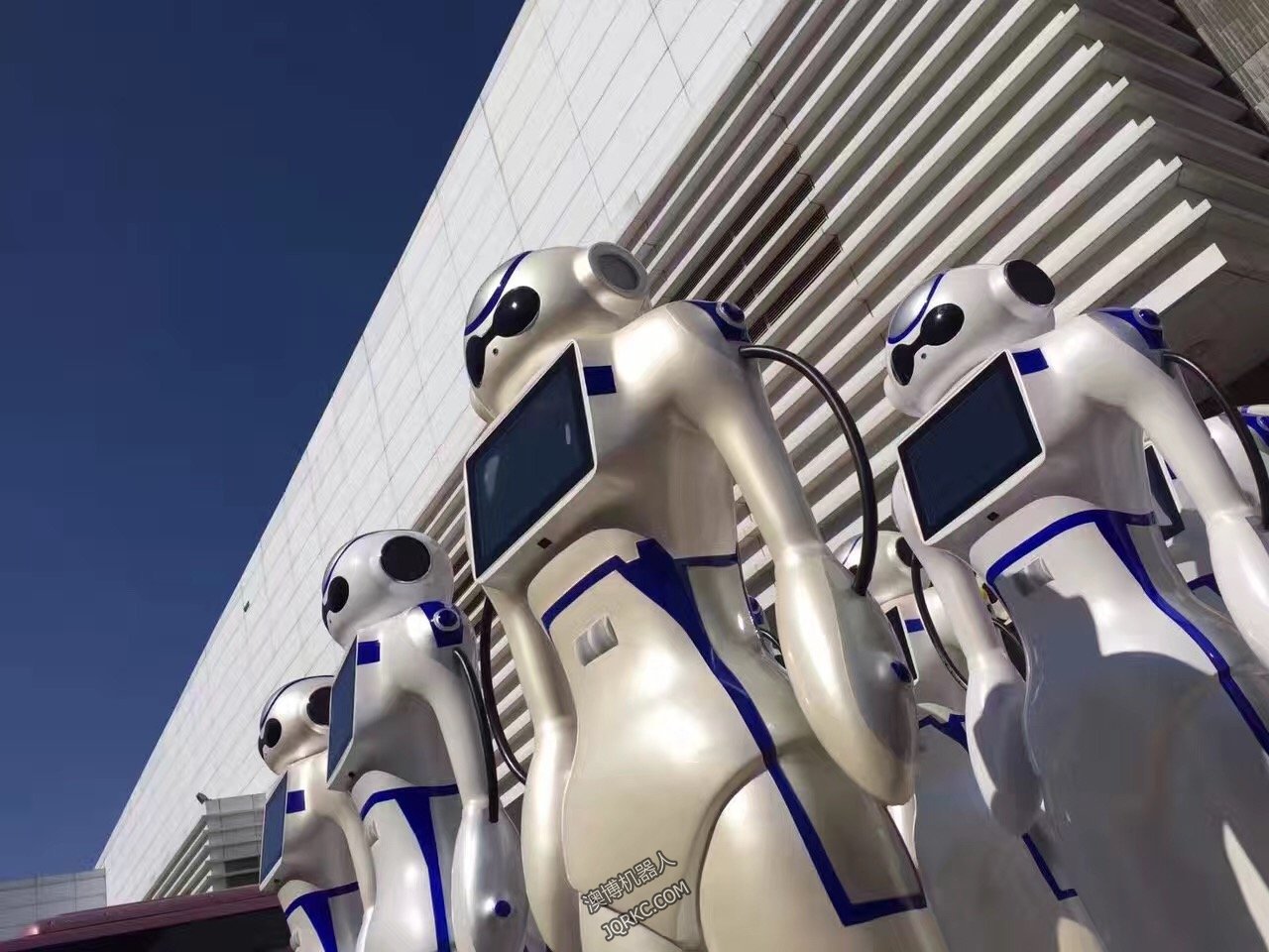 是真的嗎？人工智能寫詩(shī)出詩(shī)集！